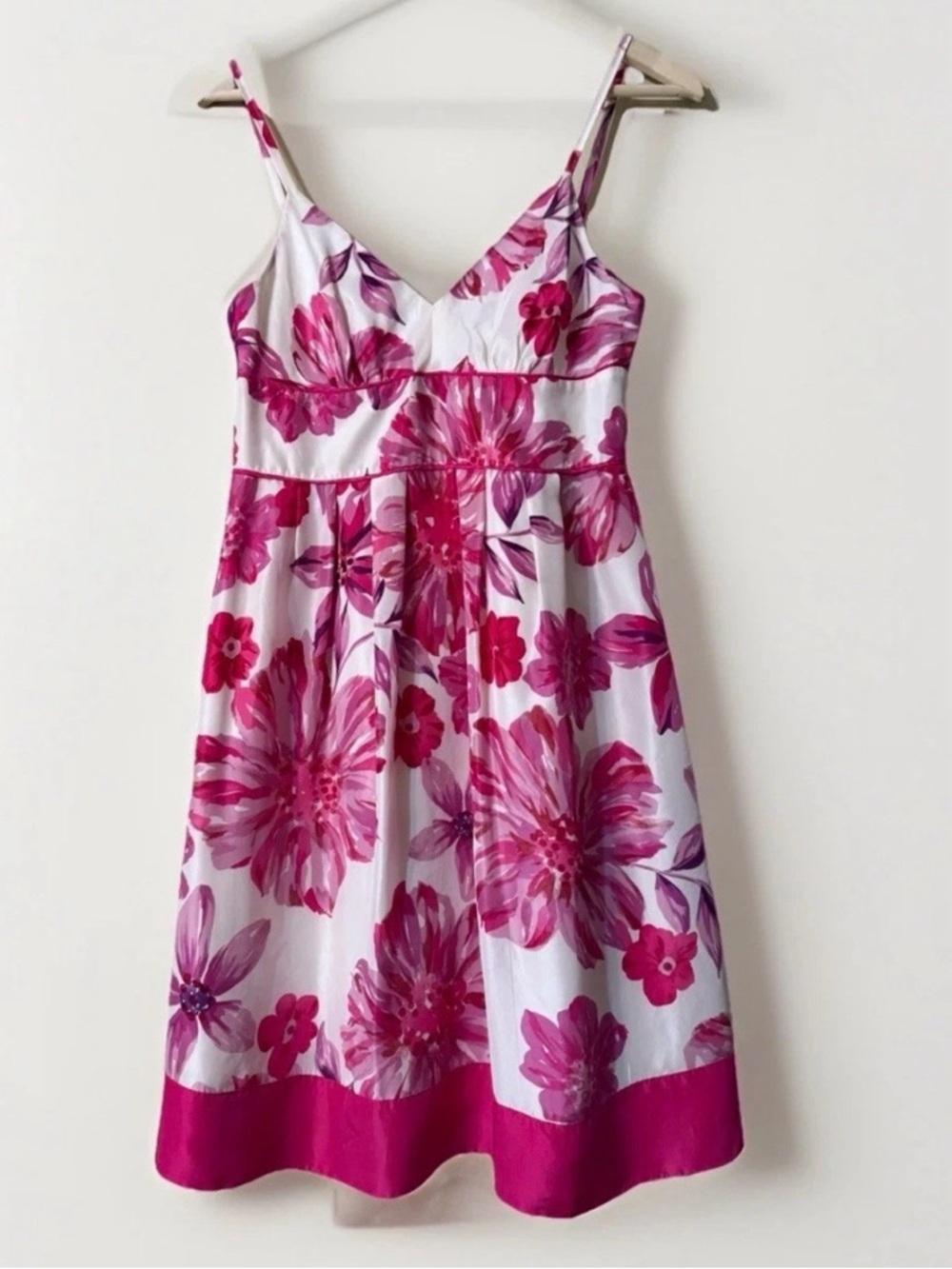 Guess fit & flare white with pink flowers and trim silk sundress